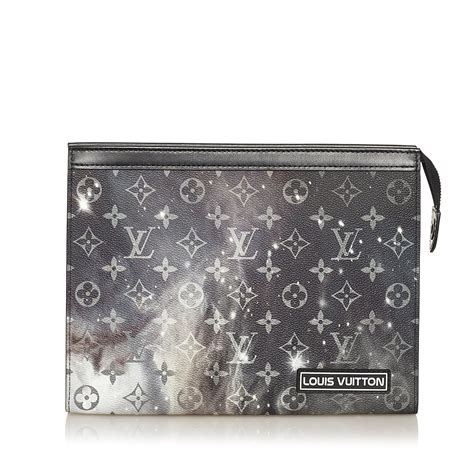 louis vuitton taiga pochette|taiga pochette voyage.